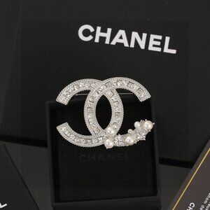 ✨✨✨Chanel brooch✨✨✨